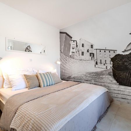 Ojra New Apartment With Seaview Σίμπενικ Εξωτερικό φωτογραφία